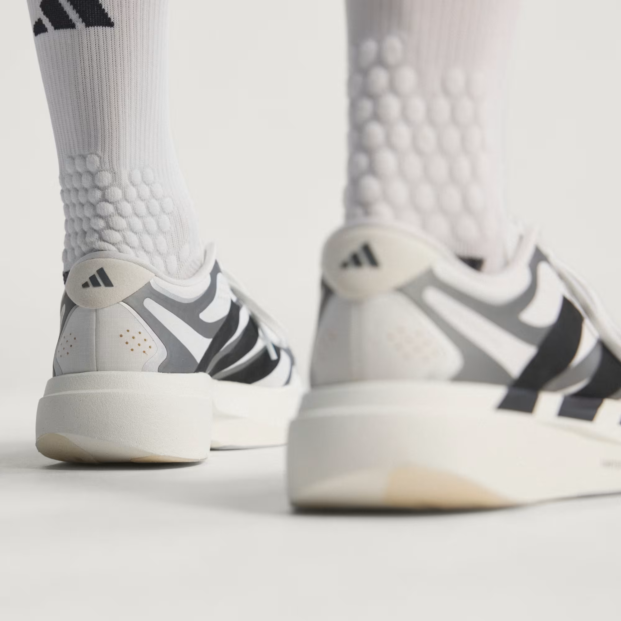 アディダス　EVO SL adidas Adizero EVO SL EXO Cloud White KI4763 | More Sneakers