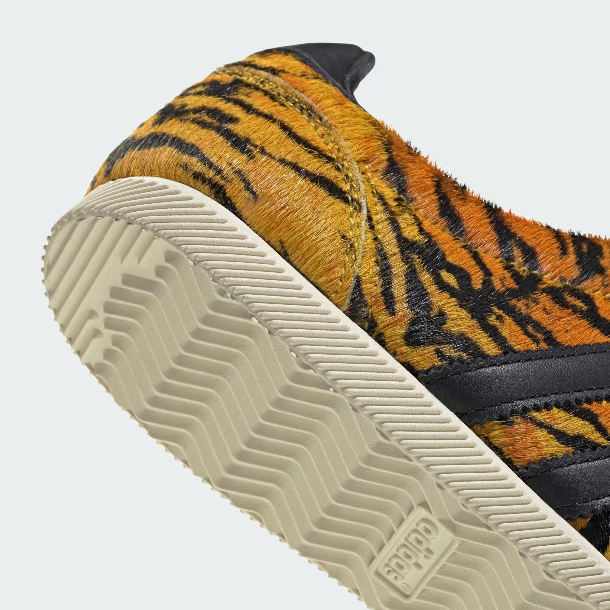 adidas gazelle silver green womens adidas Originals Women's Samba OG "Preloved Red Leopard"