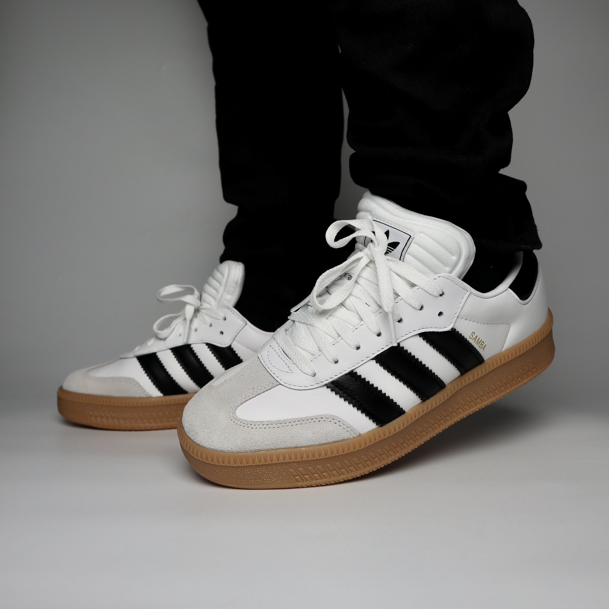 adidas gazelle silver green womens Samba XLG Mens Lifestyle Shoes (White/Beige)
