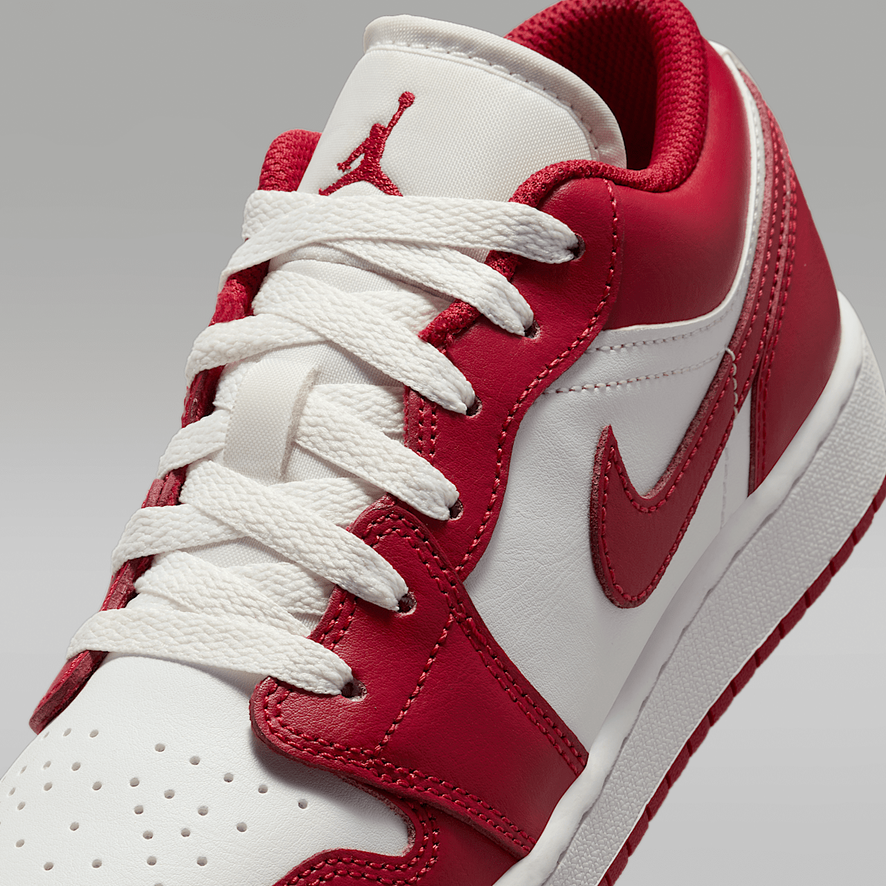 Air Jordan 1 Low GS Summit White Varsity Red 553560-166 | More