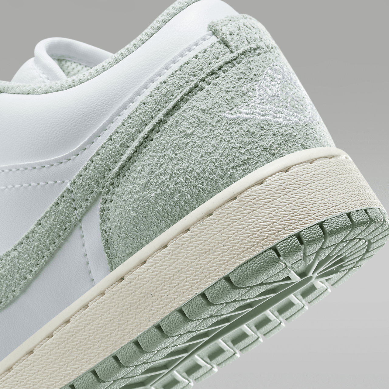 Air Jordan 1 Low SE GS Seafoam FN9137-131 | More Sneakers