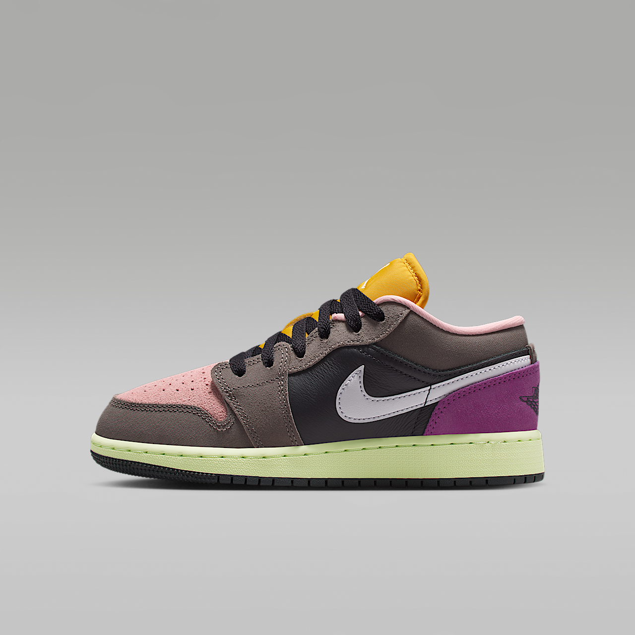 ナイキJORDAN BRAND AIR JORDAN 1 LOW SE (GS) Nike Air Jordan 1 Low SE GS AJ1 UNC Patent Kids Youth Women