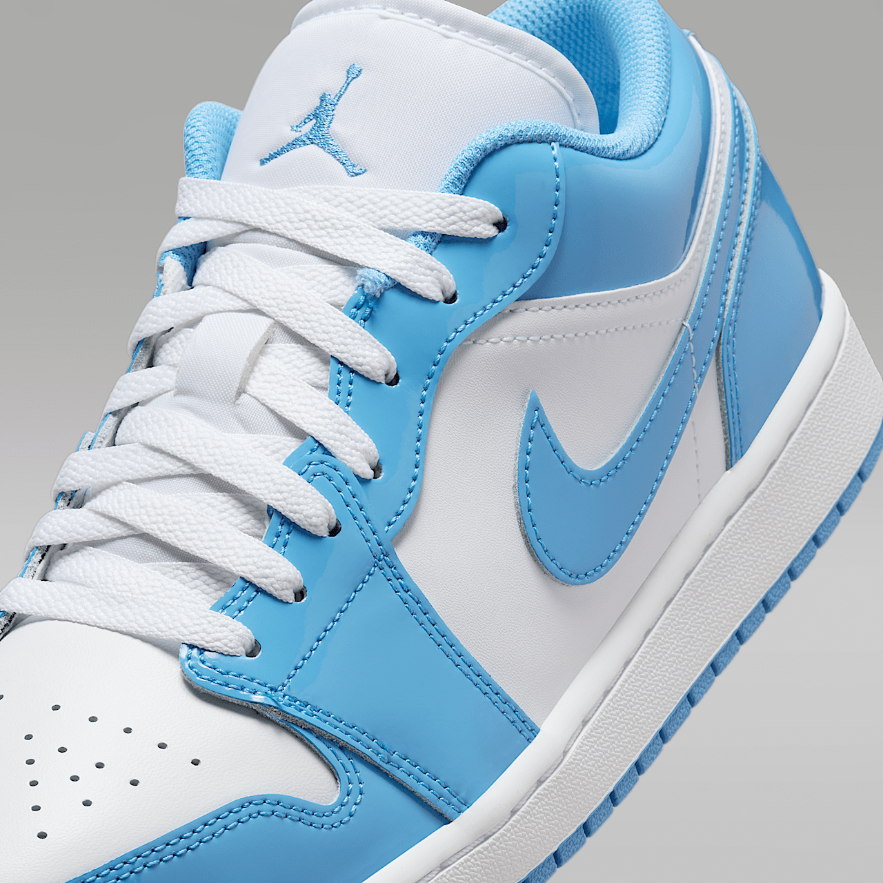 ◆正規品◆NIKE AIR JORDAN 1 LOW SE LEGEND BLUE◆関税/送料込 Jordan 1 Low SE Legend Blue Patent (GS) - FZ3929-114 - US