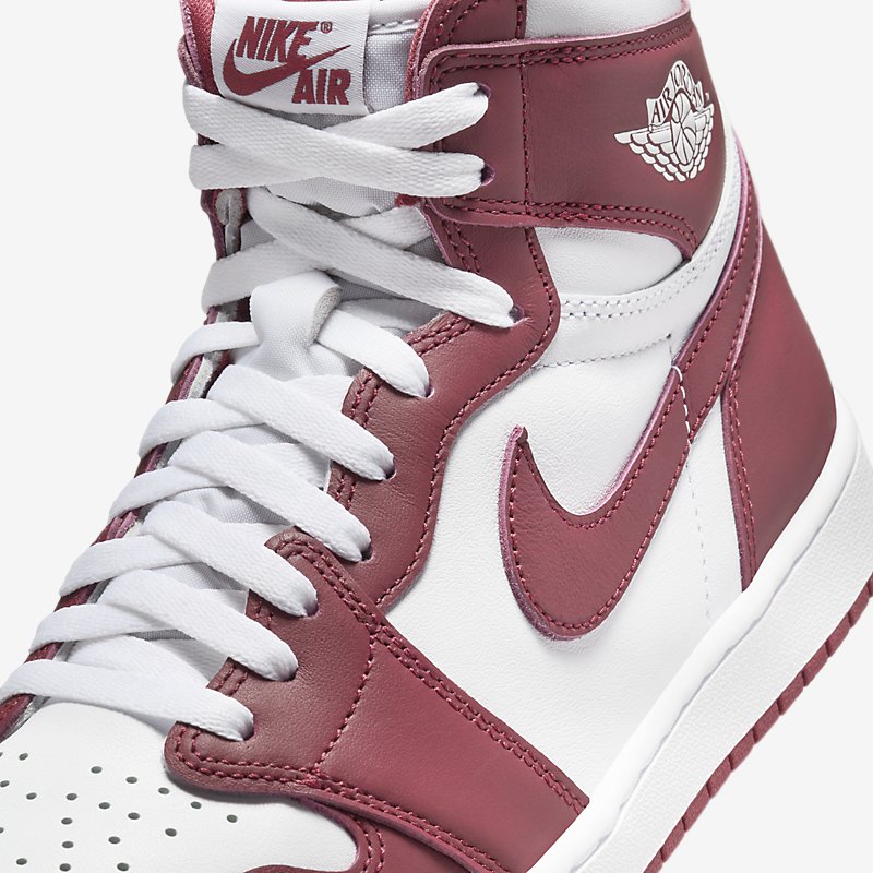 靴 Nike AJ1 Retro High OG Artisanal Red Jordan 1 Retro High OG Artisanal Team Red Review and On Foot