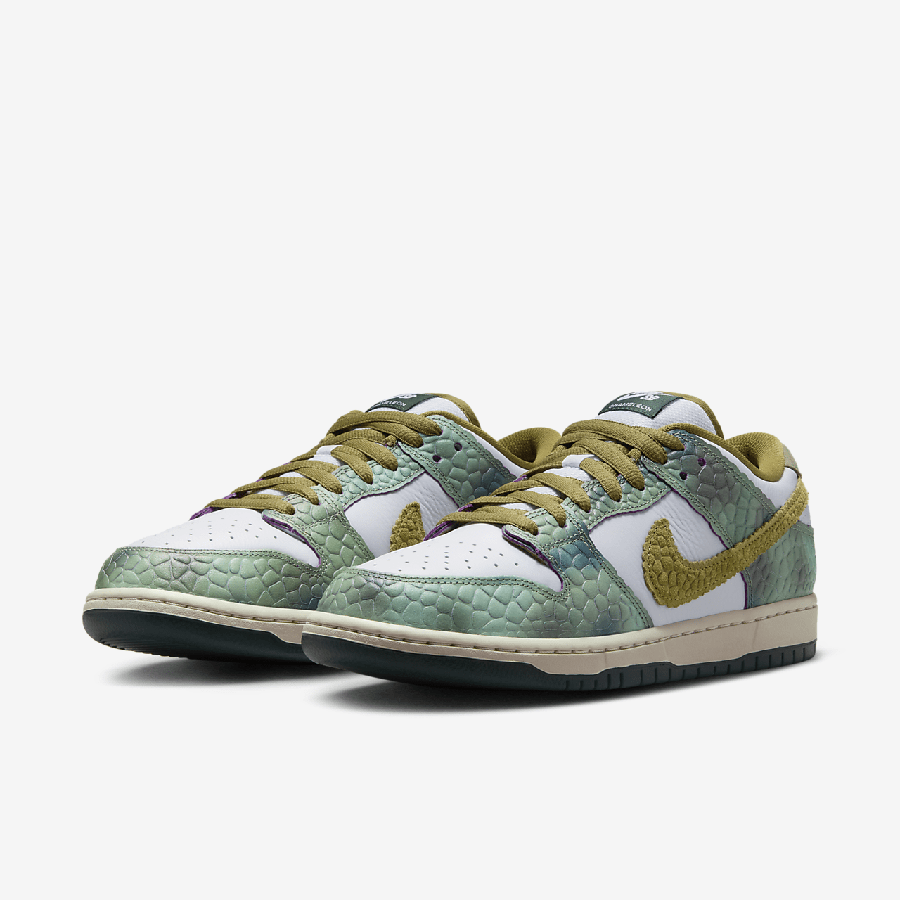 Alexis Sablone x Nike SB Dunk Low Pro Chameleon HJ3386-300 Alexis Sablone x Nike SB Dunk Low Pro Chameleon HJ3386-300