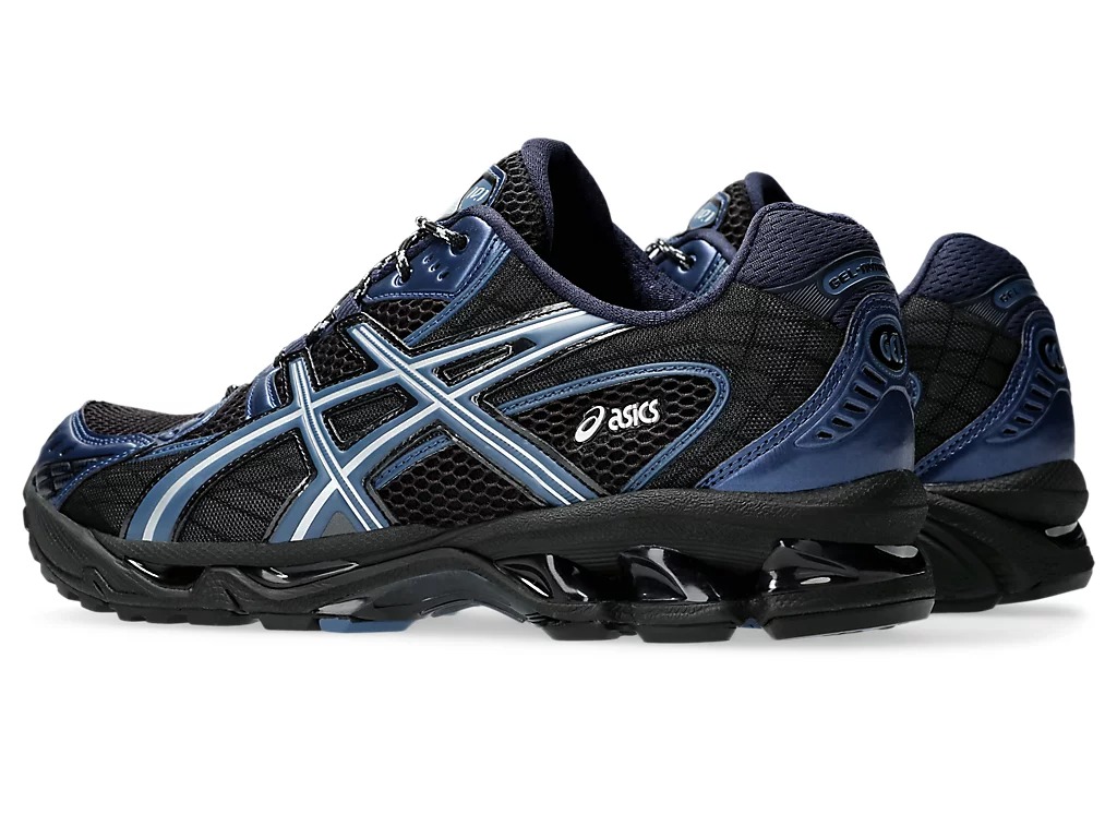 Asics Gel-Nimbus 10.1 Grand Shark 1203A543-002 | More Sneakers