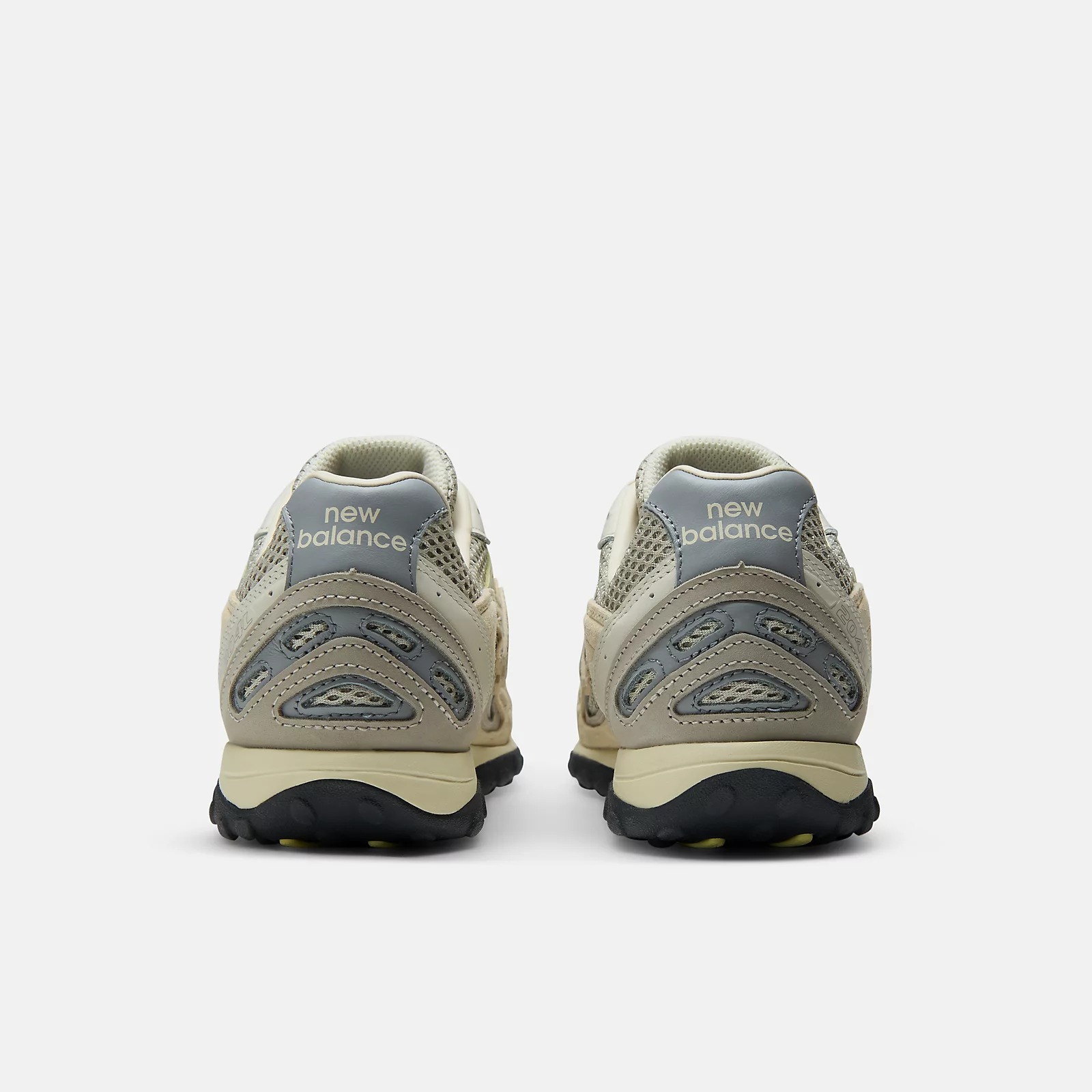 AURALEE x New Balance 204L Plaza Taupe U204L7YU | More Sneakers