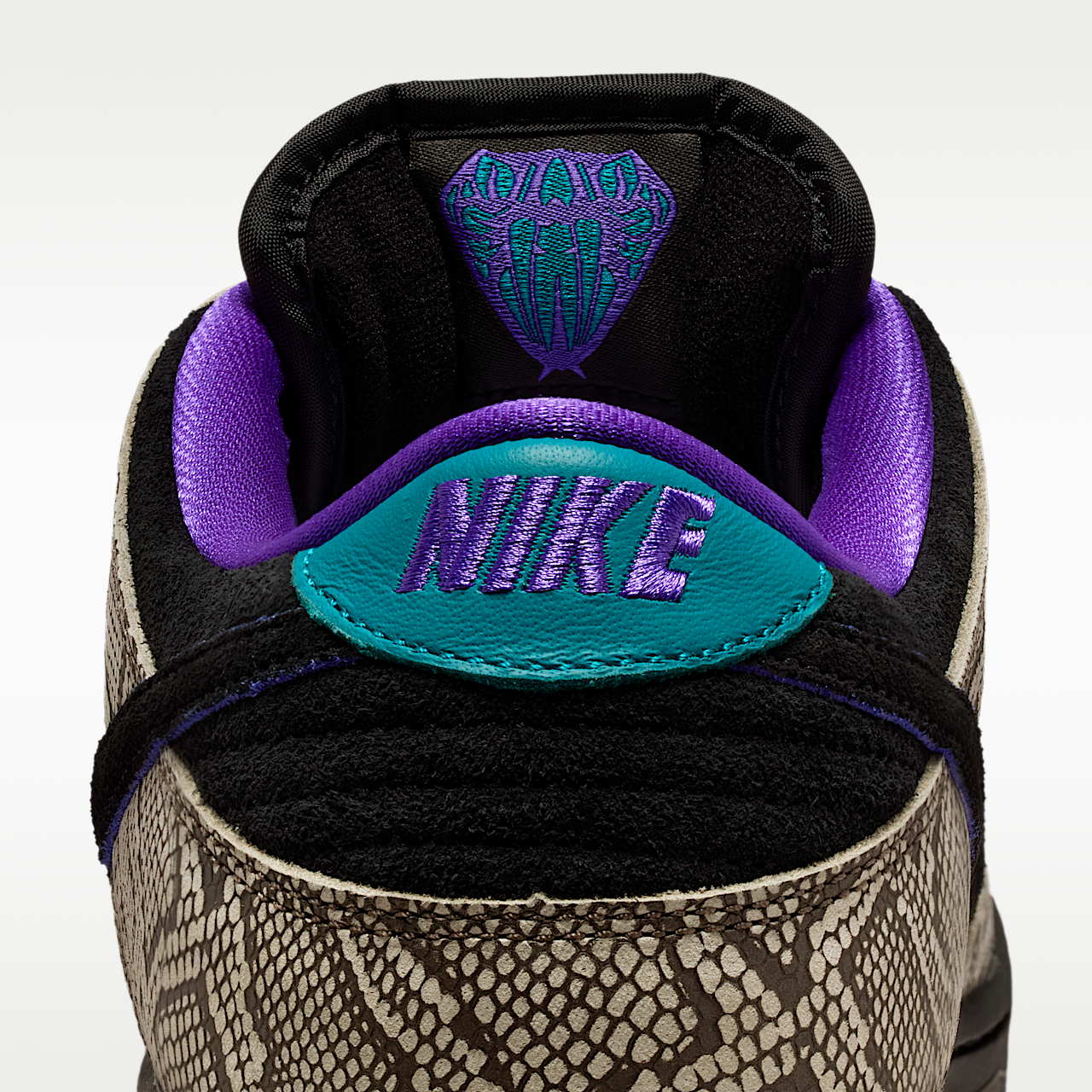 Dashawn Jordan x Nike SB Dunk Low Copperhead IB6208-200 | More