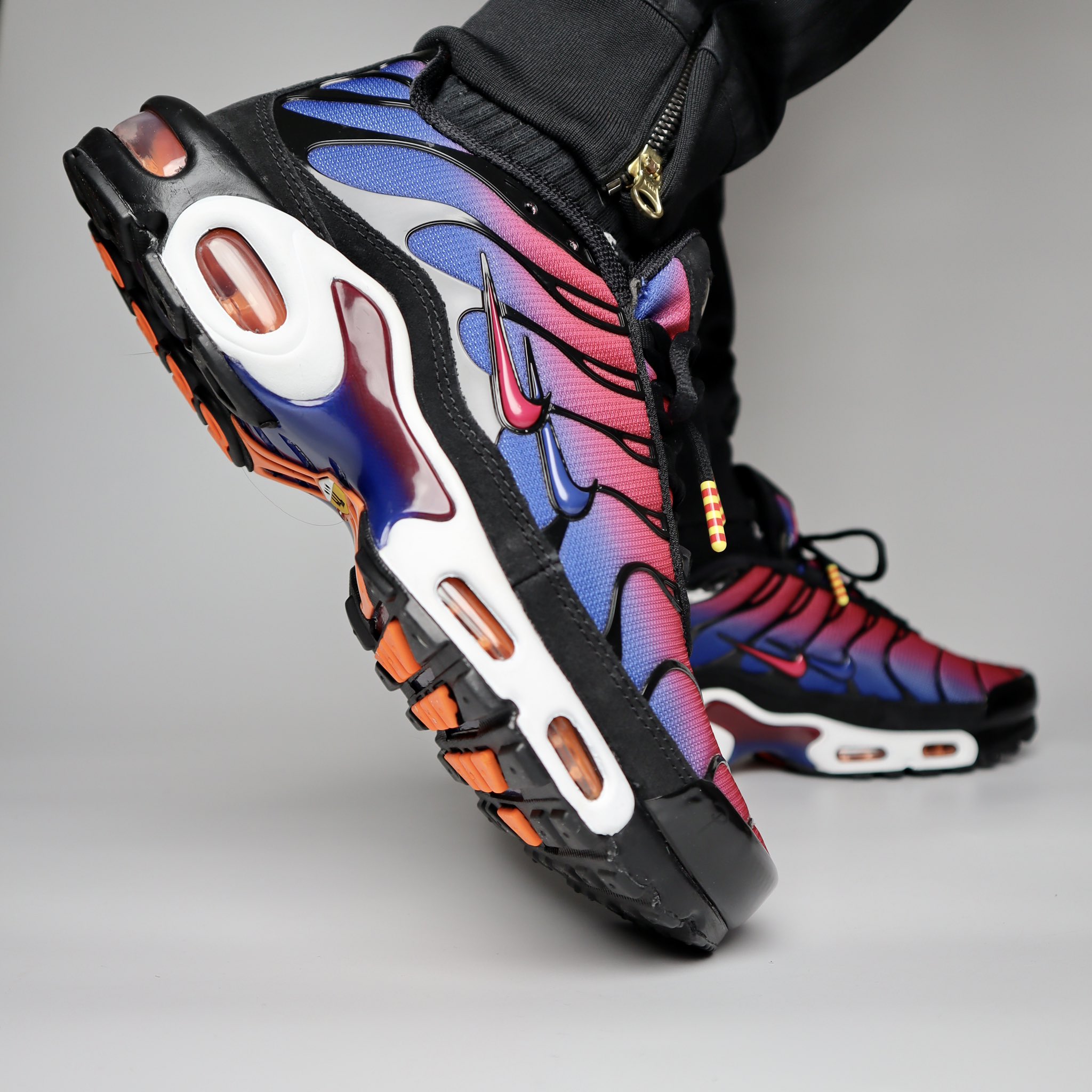 F.C. Barcelona x Patta x Nike Air Max Plus Culers del Món