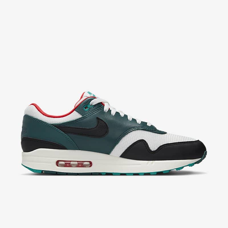 New Mens Size 7.5 Green Nike Air Max 1 PRM Lebron Liverpool FB8914 100 New Mens Size 7.5 Green Nike Air Max 1 PRM Lebron Liverpool  main image 4