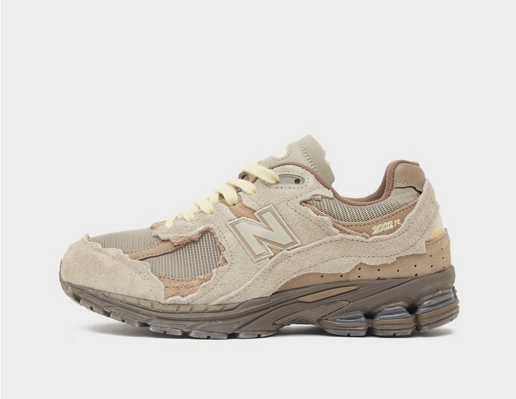 New Balance 2002R GORE-TEX Tobacco M2002RXG | More Sneakers