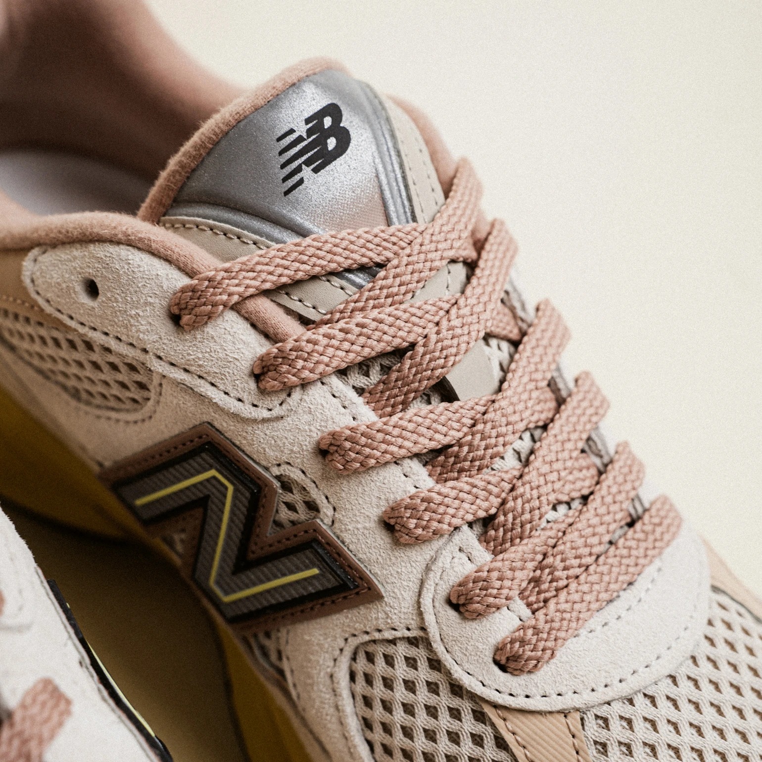 キャメル20、タン薄10 New Balance 2010 Linen Desert Clay U2010SGR | More Sneakers