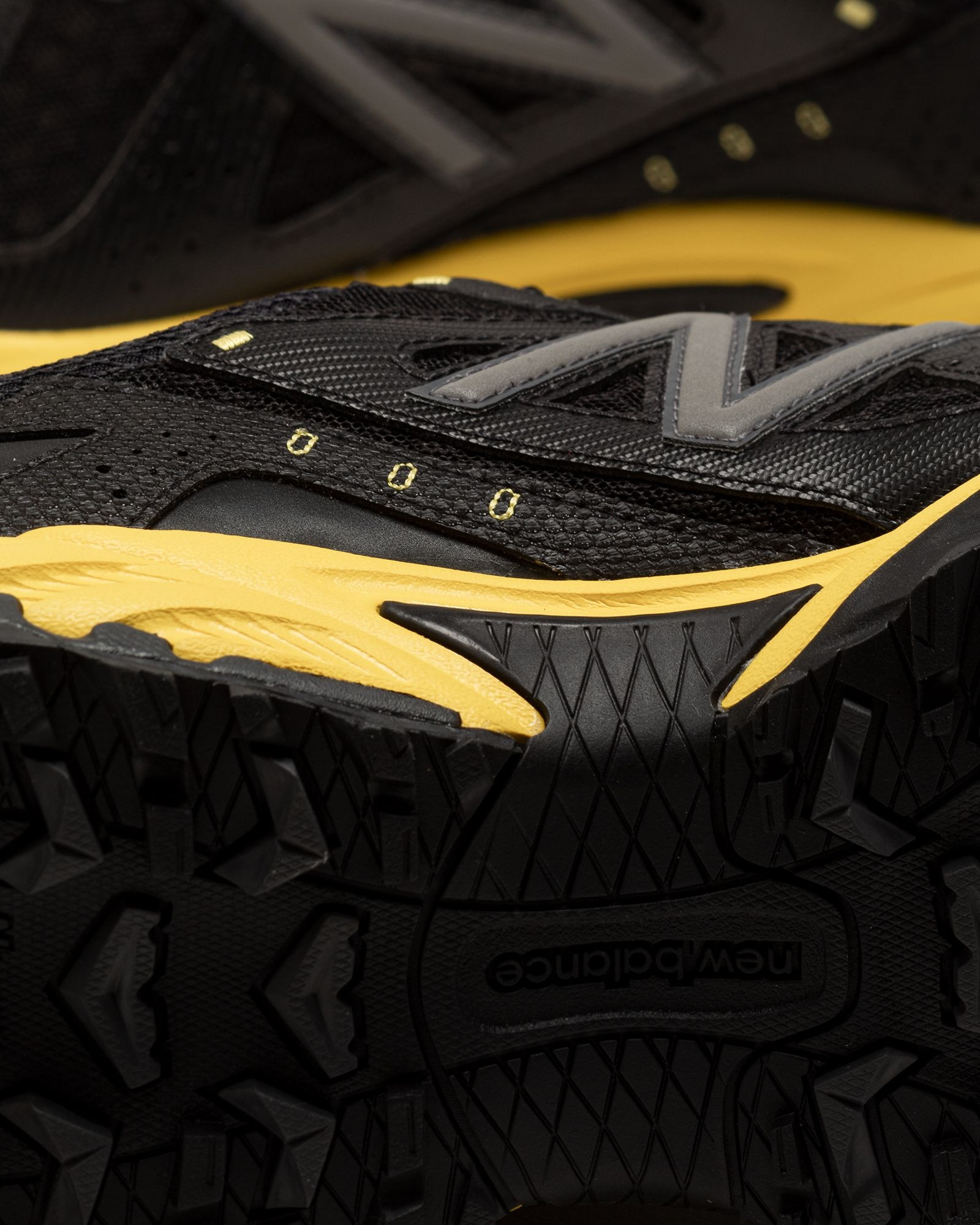 New balance ☆ ML610XD Black×Honeycomb New Balance - ML610XD Sneaker in Black & Honeycomb - ML610XD