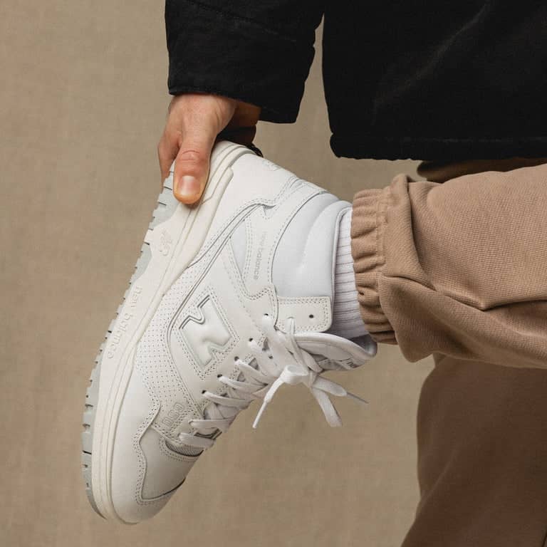 スニーカー NEW BALANCE Men Sneakers BB650RWW WHITE New Balance Mens White 650 BB650RWW Leather Mid Top Lace Up