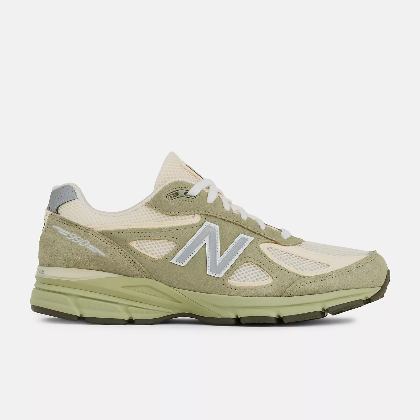 Auralee 990v4 taupe in hand : r/Newbalance AURALEE x New Balance 