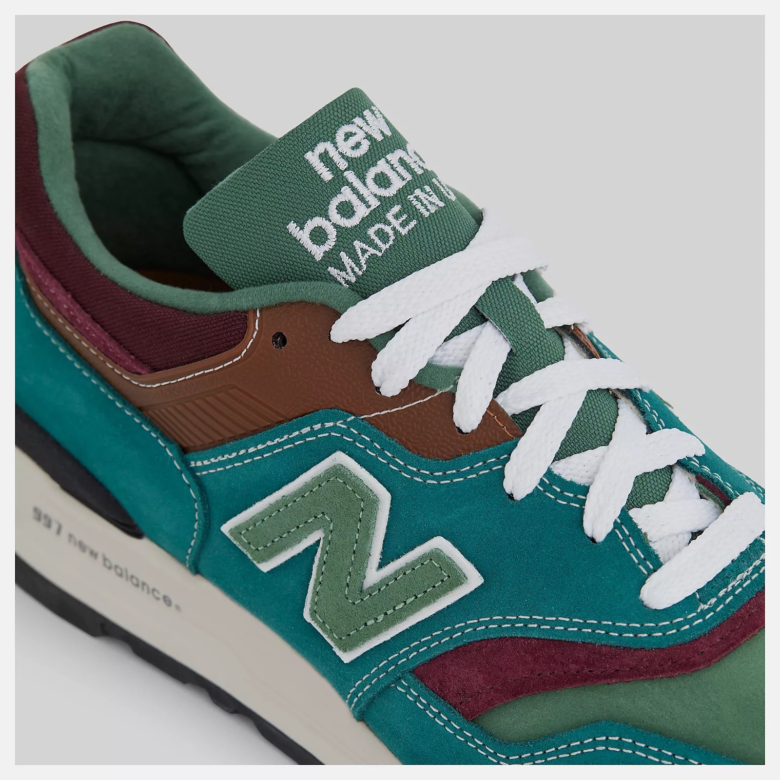 new-balance-997-made-in-usa- 