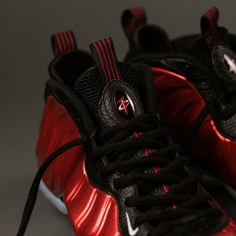 black and red foamposites 2017