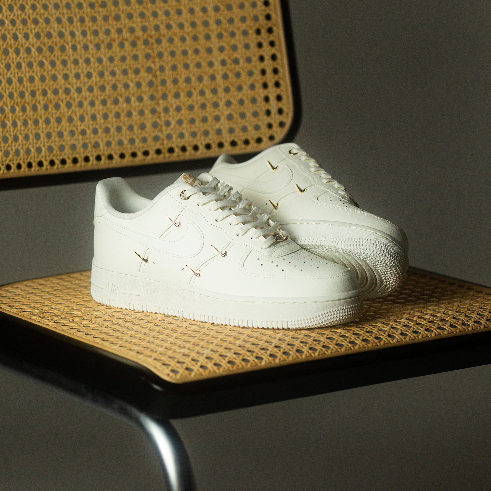 Nike【スウッシュロゴ☆White Mini Gold Swooshes'】 Mini Gold Swooshes Fit Out This Upcoming Air Force 1 Low