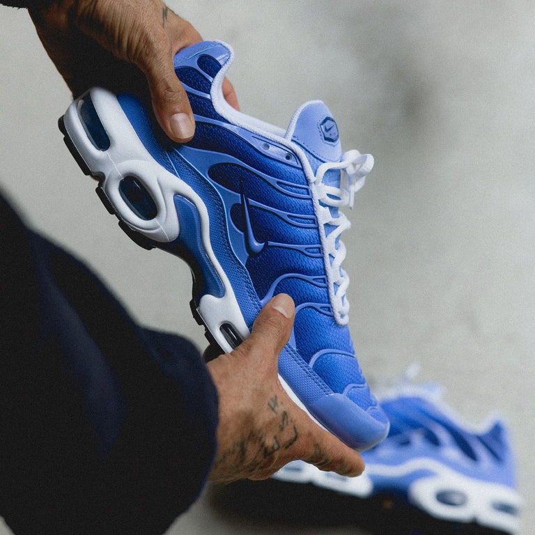royal blue air max plus