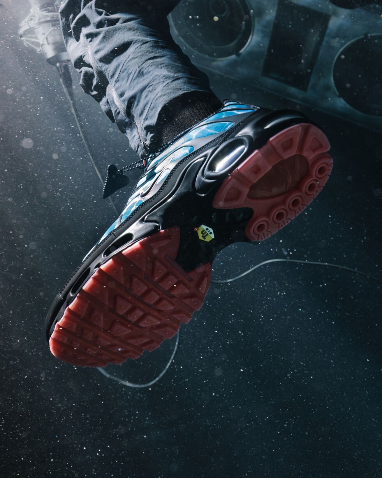 【美品】Nike Air Max Plus \"Shark Attack\" 27 Nike Men's Air Max Plus Shark Attack Running Shoes, from