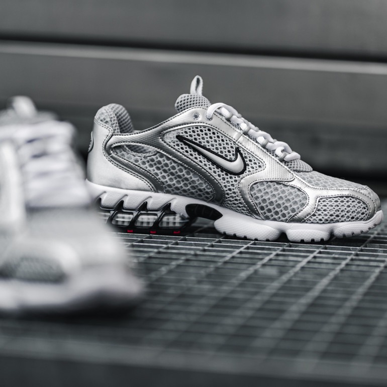 air zoom spiridon cage 2 silver