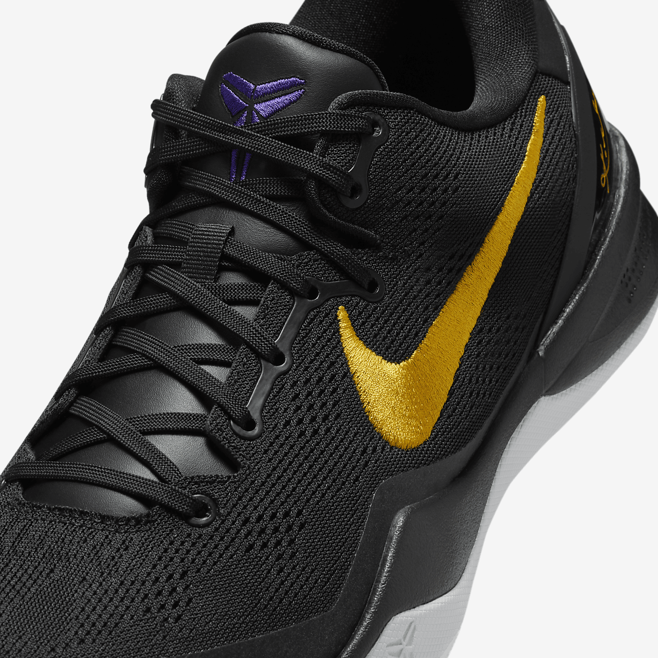 靴 Nike Kobe 8 Protro Black University Gold The Nike Kobe 8 Protro 