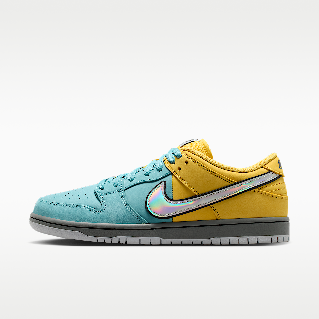 【ミドリ】Nike SB Dunk Low Pro PRM Nike SB Dunk Low Pro Muni Fast Pass Lightning IR1888-700 | More