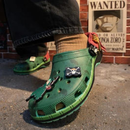 one-piece-x-crocs-classic-clog