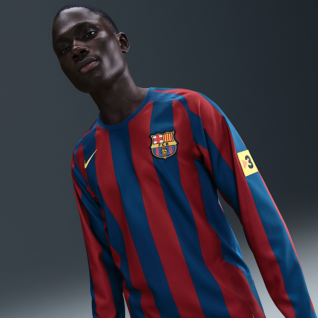 Ronaldinho FC Barcelona 2005/06 Reissue Nike Football Replica Long