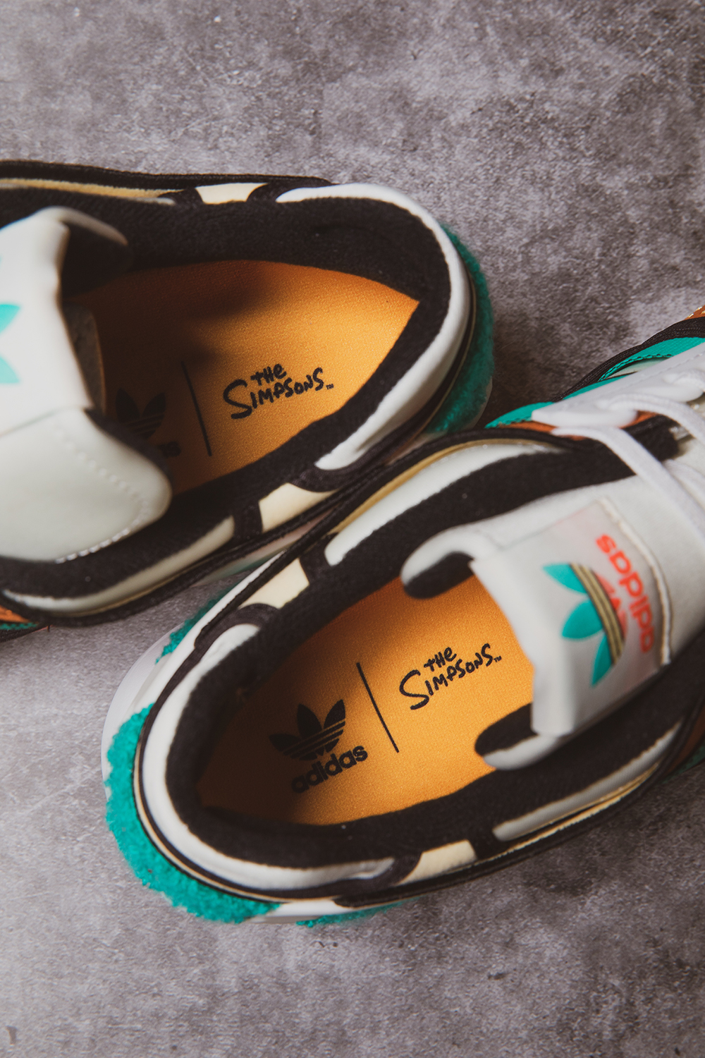 ぽちゃ とっておきし新春福袋 atmos x adidas ZX 8000 Mash Up ID9448