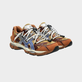 Toga Archives x Asics Gel-Cumulus 16 Brown 1203A838-200 | More