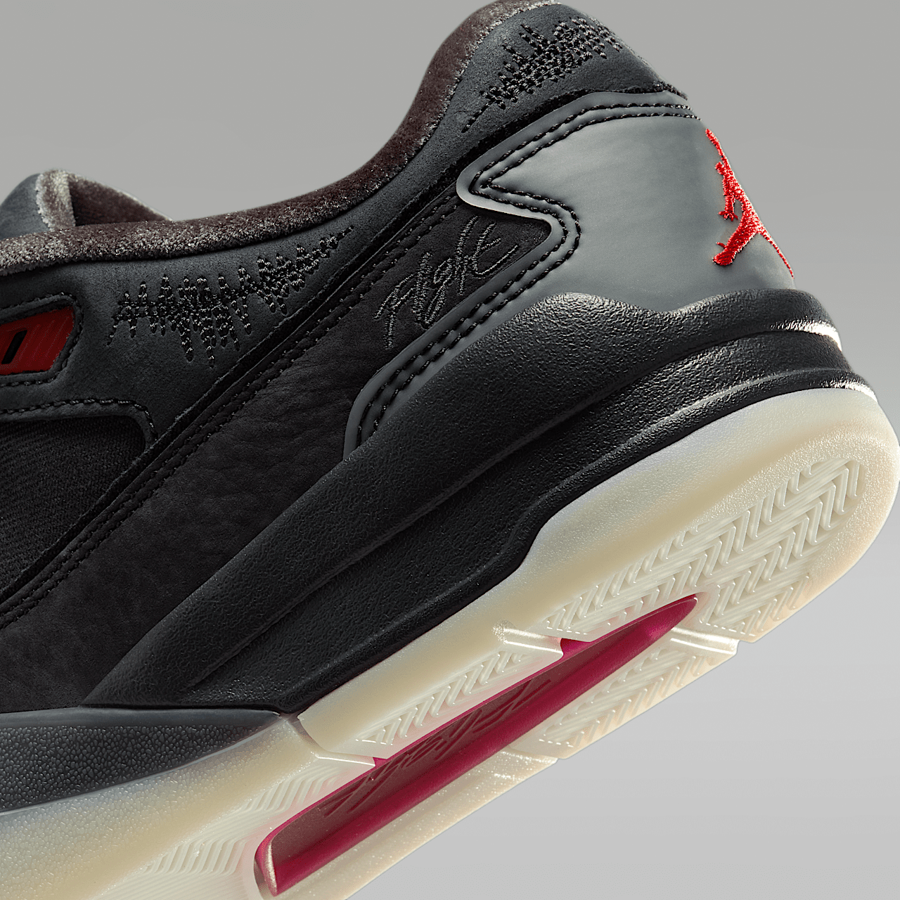 Who Decides War x Womens Jordan Flight Court SP Off Noir