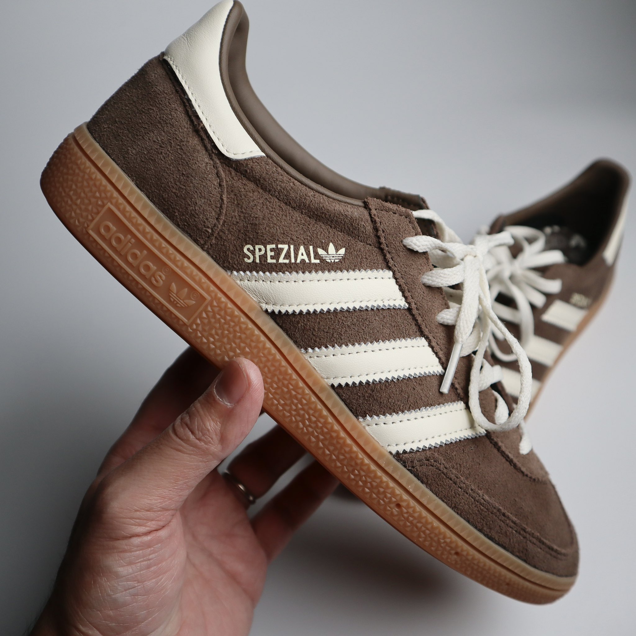 靴 adidas spezial Earth Strata IF6490 s-l400.jpg