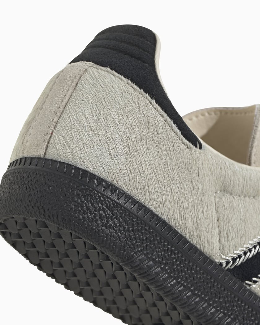 adidas gazelle silver green womens Adidas SAMBA OG, Cloud White/Earth Strata/Gum – Beamhill main image 0