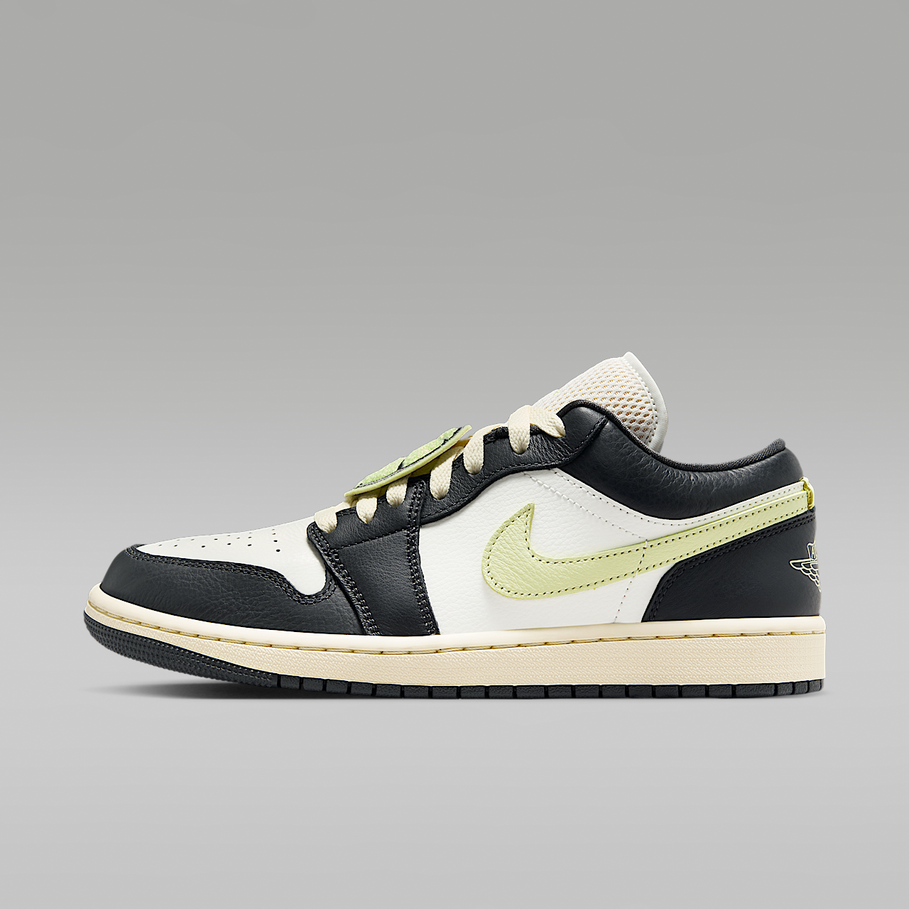womens-air-jordan-1-low-se-