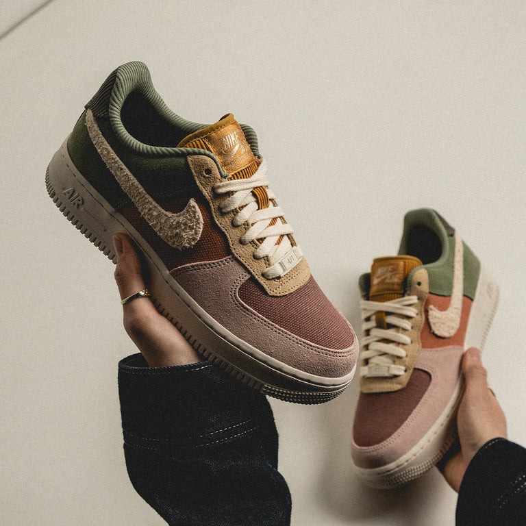 NIKE AIR FORCE 1 07 LX NIKE AIR FORCE 1 07 LX