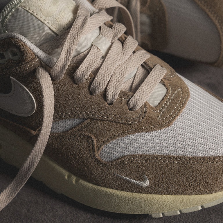 靴 NIKE WMNS AIR MAX1 '87 SE HANGUL DAY27cm Nike Wmns Air Max 1'87 SE Hangul Day Sail FQ8150-133 Size