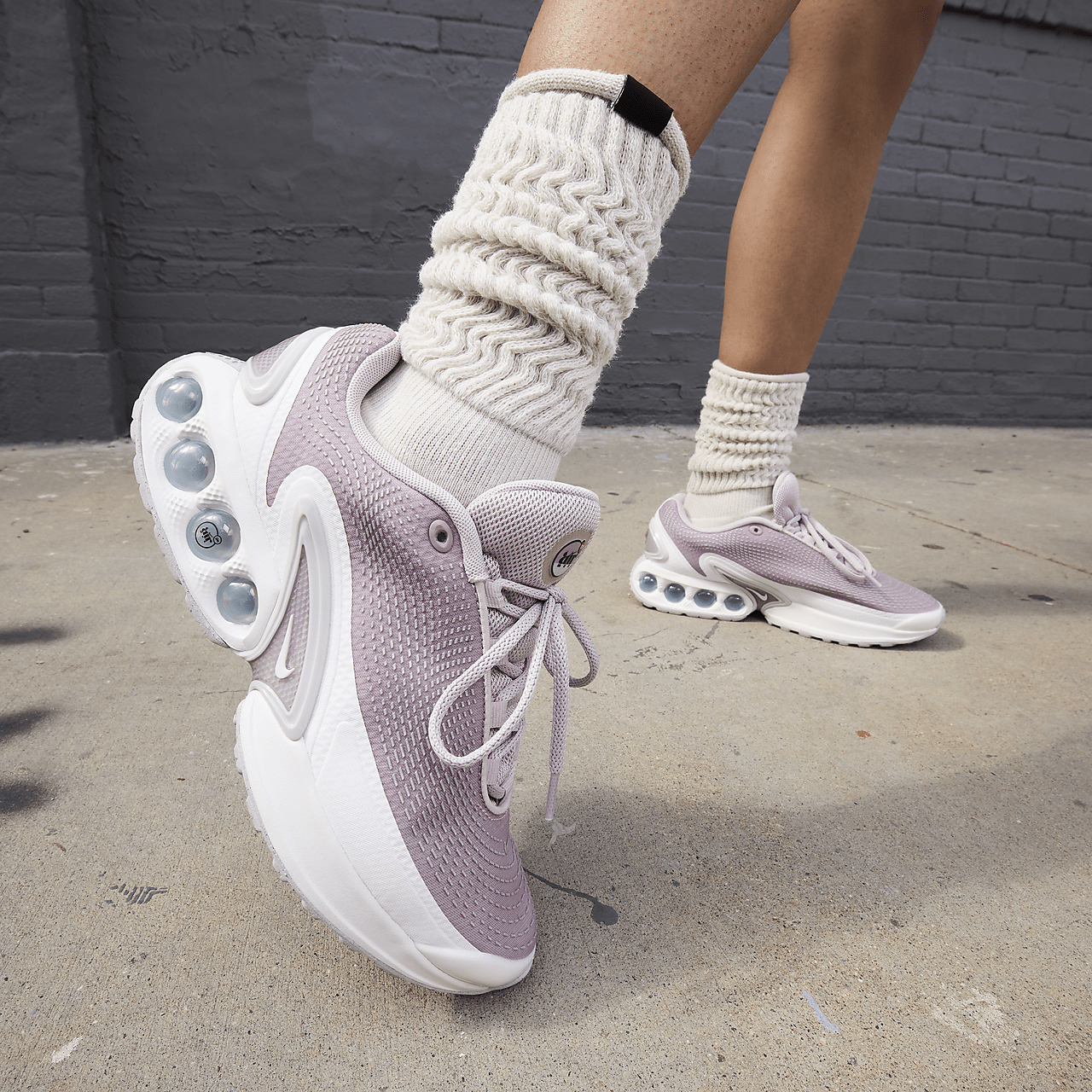 ナイキ エアマックス Dn ウィメンズ FJ3145-004 パープル26cm Womens Nike Air Max Dn Platinum Violet FJ3145-004 | More
