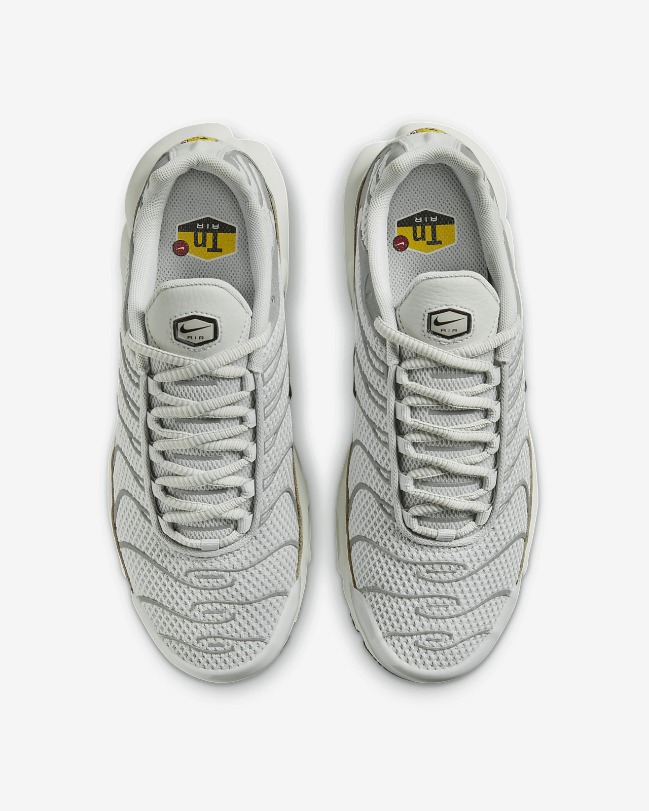 ★ナイキ★ Air Max Plus Women’s ‘Light Silver’FV8480-002 c0ea0f1ae63046773bb5f432d23d13