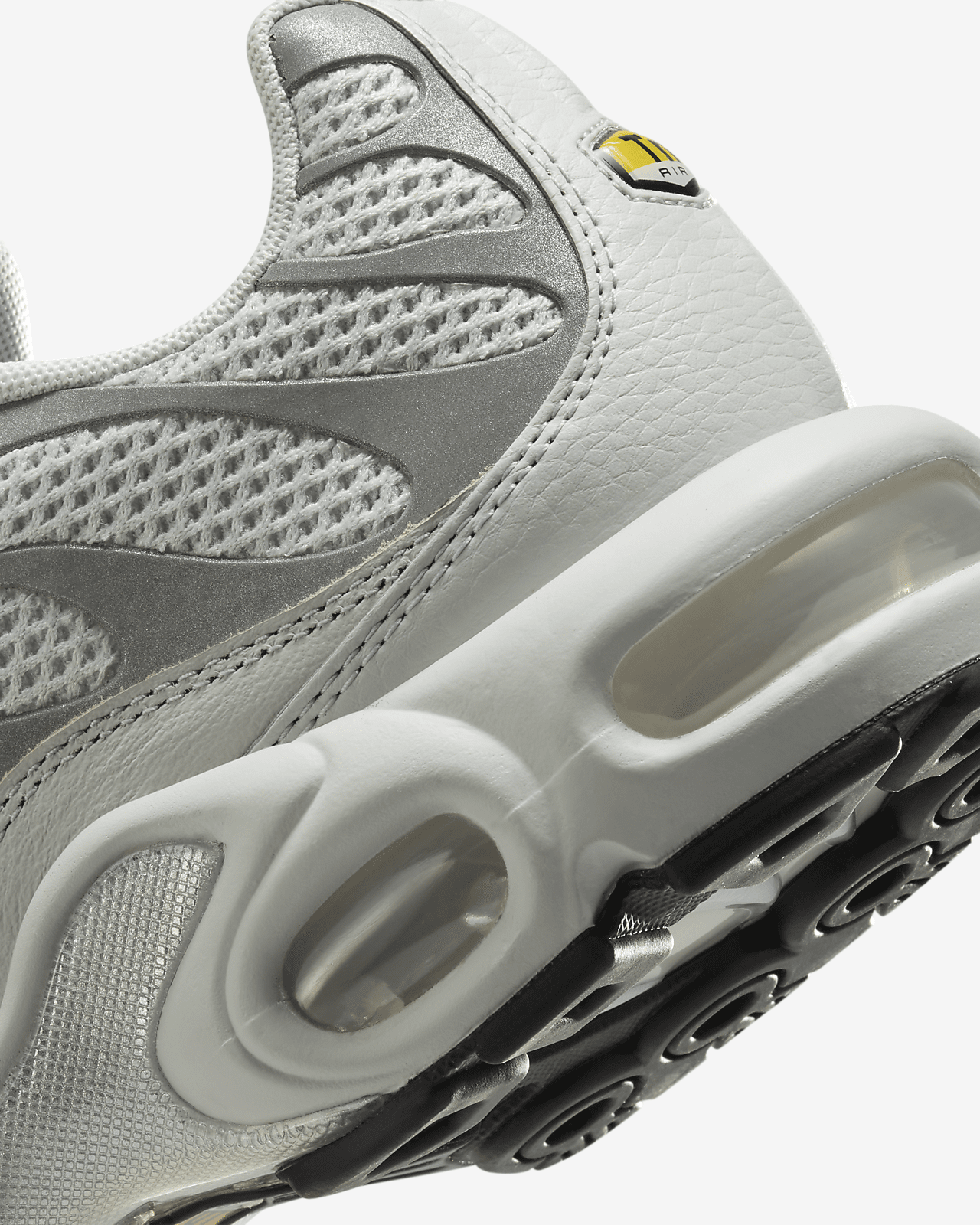 ★ナイキ★ Air Max Plus Women’s ‘Light Silver’FV8480-002 s-l400.jpg
