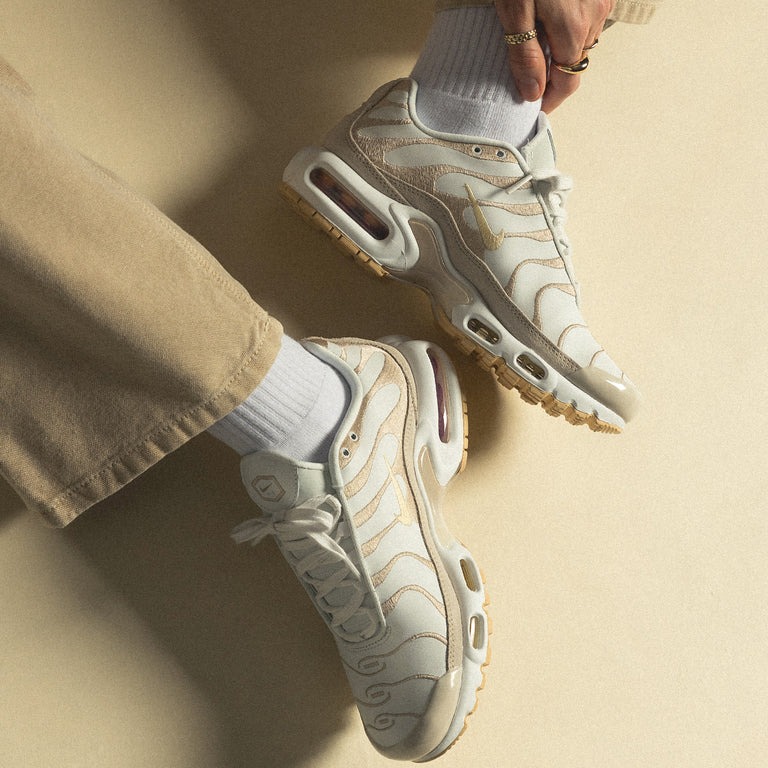 ★関税込★NIKE★WMNS AIR MAX PLUS SUMMIT PALE VANILLA 23-26 Pale Vanilla