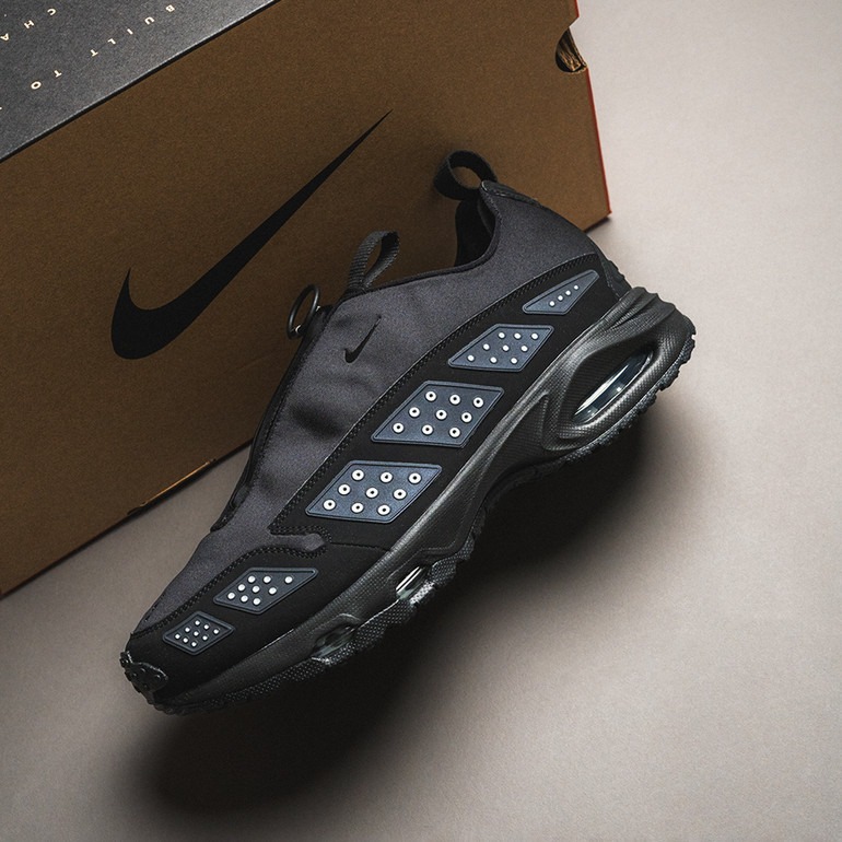 Womens Nike Air Max SNDR Black Metallic Silver FZ2068-001