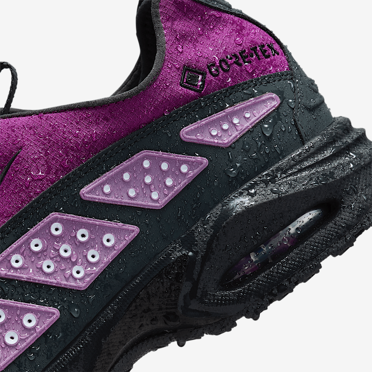 ◆正規品◆NIKE AIR MAX SNDR GORE-TEX BOLD BERRY(W)◆関税込◆ nike-air-max-sndr-gore-tex-