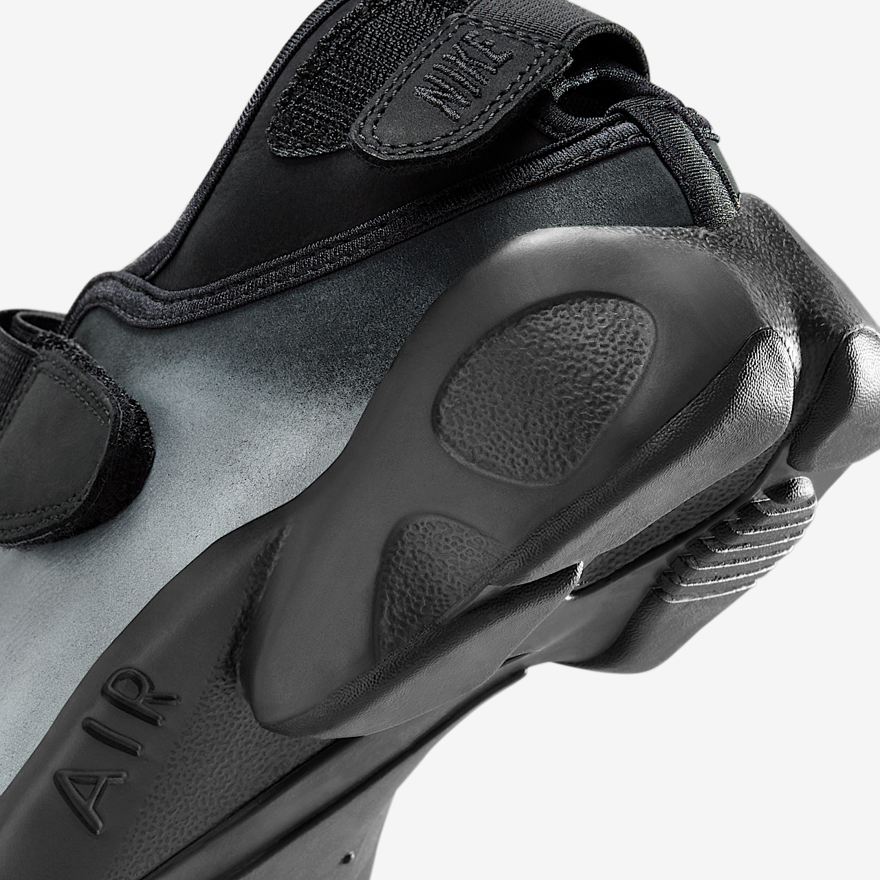 [Nike] ナイキWMNS AIR RIFT /IH3656-095 MTLC SILVER★追跡あり Women's Air Rift Leather 'Metallic Silver and Black' (IH3656