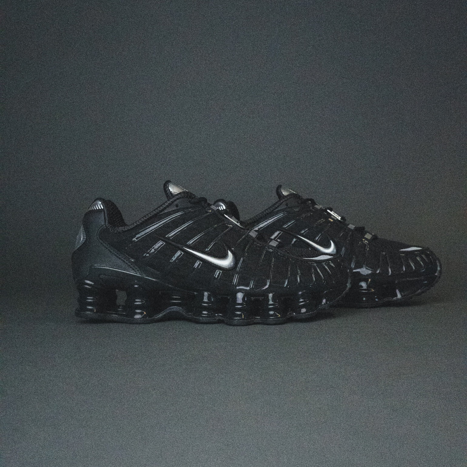 womens-nike-shox-tl-off-noir-